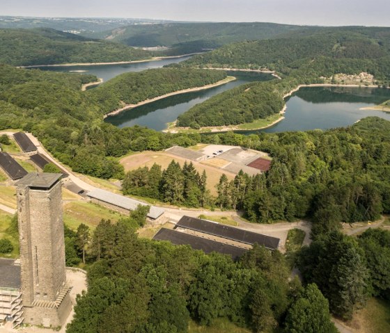 Blick auf Vogelsang und Urftsee, © Eifel Tourismus GmbH, Dominik Ketz