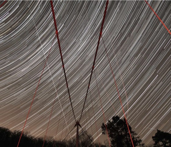 Startrails Victor Neels Brücke, © Harald Bardenhagen