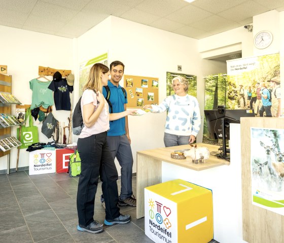 Nationalpark-Infopunkt Gemünd, Beratung, © Eifel Tourismus GmbH, Dominik Ketz - finanziert durch REACT-EU