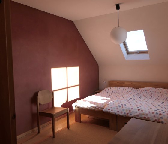 Schlafzimmer 1., © Nordeifel Tourismus GmbH & Ferienwohnung Sternenblick