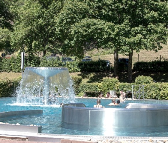 Freibad Schwimmbecken, © Stadt Schleiden / Kerstin Wielspütz